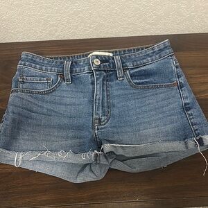 Like new A&F mid rise shorts